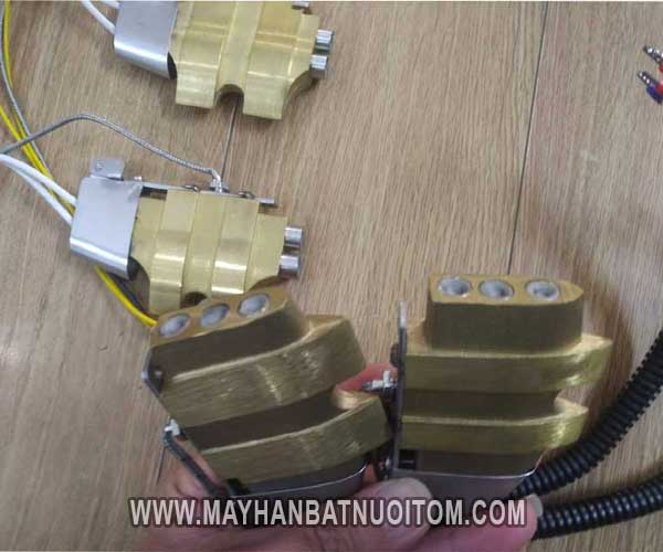 Lưỡi nhiệt m&aacute;y h&agrave;n bạt nhựa
