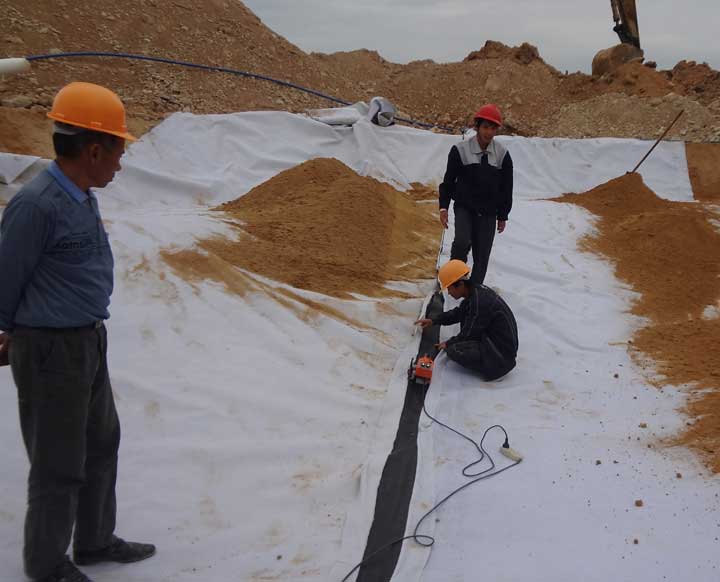 Máy hàn bạt HDPE chống thấm model máy hàn bạt G615